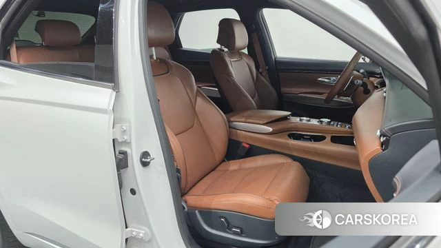 Genesis GV70 2023 Белый из Кореи, фото 3