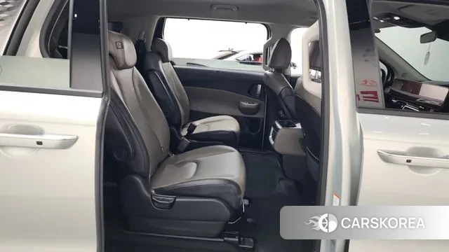Kia The New Carnival 4th Generation 2024 Серебристо-серый из Кореи, фото 3