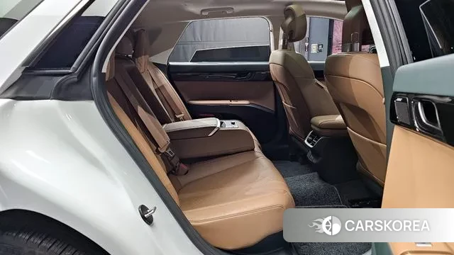 Hyundai Grandeur Hybrid (GN7) 2023 Белый из Кореи, фото 3