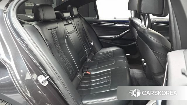 BMW 5 Series (G30) 2018 Серый из Кореи, фото 3
