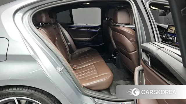 BMW 5 Series (G30) 2023 Серый из Кореи, фото 3