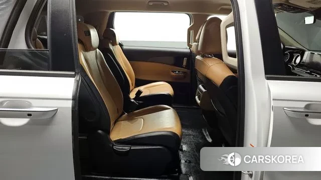 Kia Carnival 4th generation 2022 Белый из Кореи, фото 3