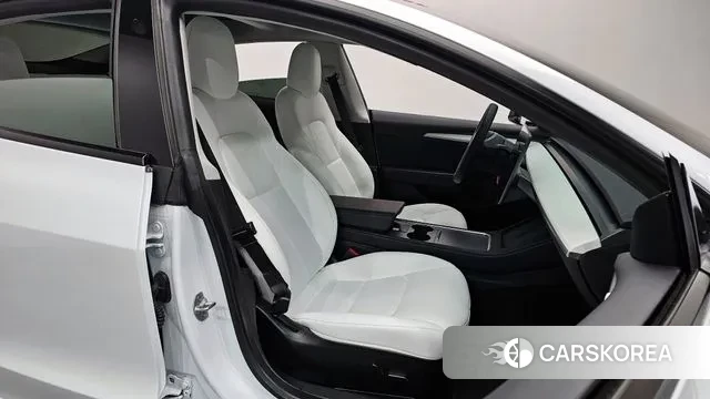 Tesla Model 3 2022 Белый из Кореи, фото 3