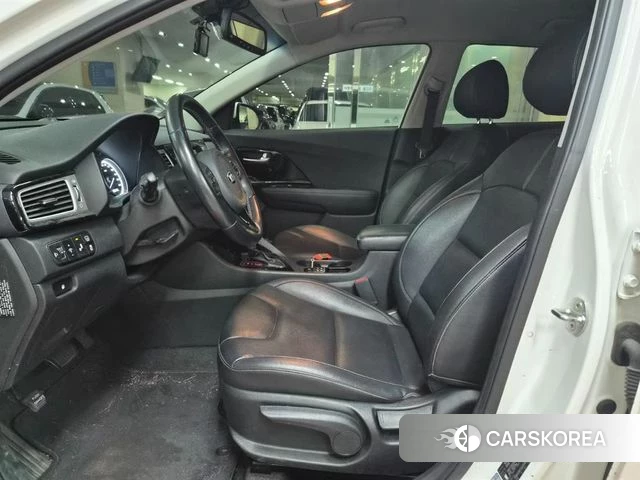 Kia Niro 2018 Белый из Кореи, фото 3