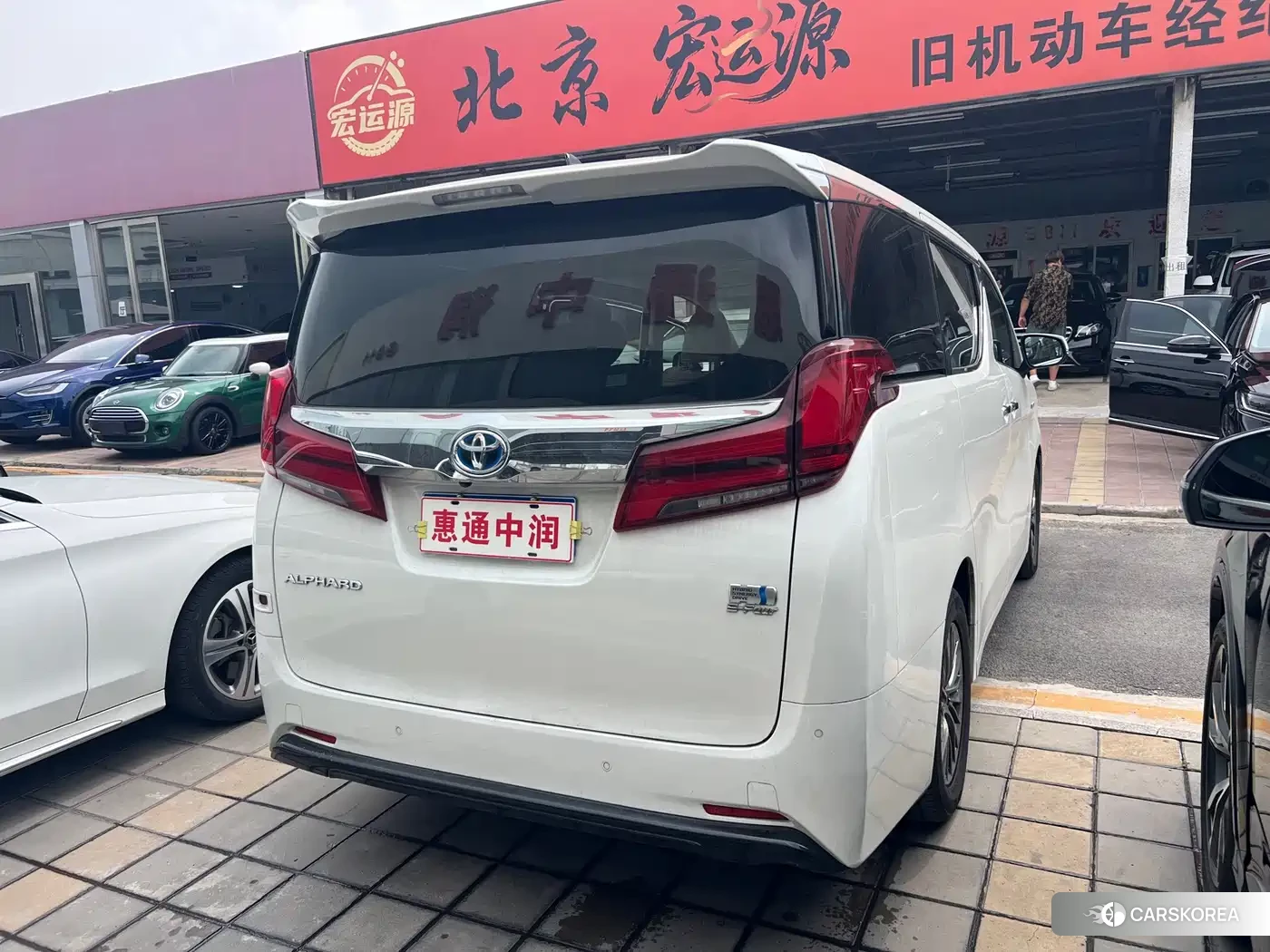 Toyota Elfa 2021 Белый из Китая, фото 3