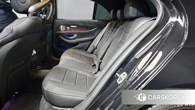 Mercedes-Benz E-Class W213 2023 Черный из Кореи, фото 3