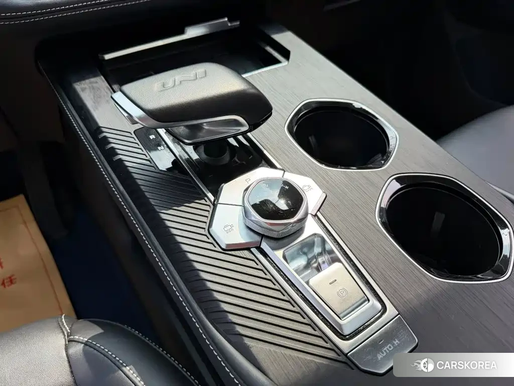 Chang'an UNI-K Smart iDD 2026 Белый из Китая, фото 3