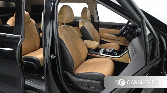 Kia Carnival 4th generation 2023 Черный из Кореи, фото 3