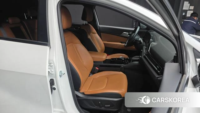 Kia Sportage 5th Generation Hybrid 2023 Белый из Кореи, фото 3