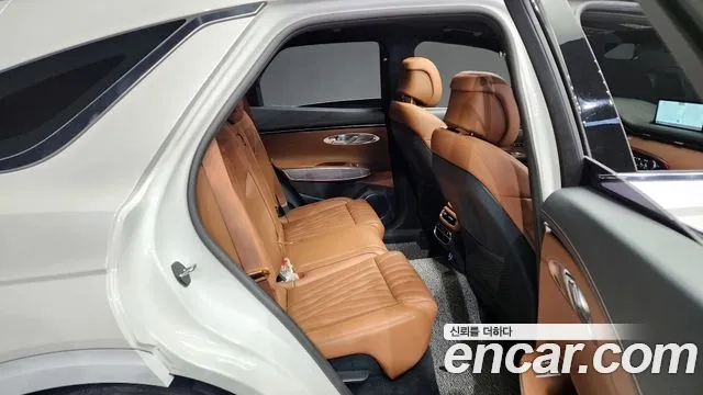 Genesis GV70 2022 Белый из Кореи, фото 3