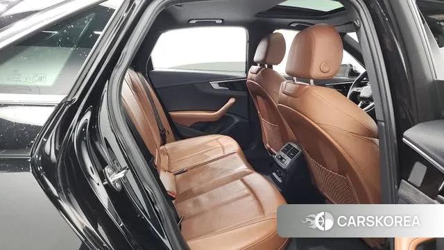 Audi A4 (B9) 2024 Черный из Кореи, фото 3