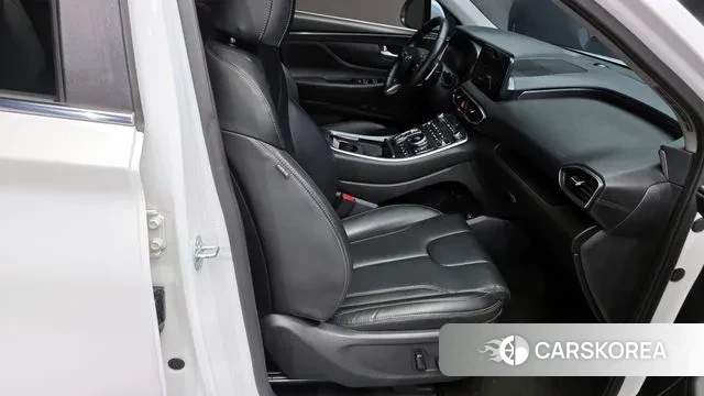 Hyundai The New Santa Fe 2023 Белый из Кореи, фото 3