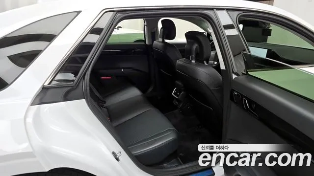 Hyundai Grandeur Hybrid (GN7) 2023 Белый из Кореи, фото 3