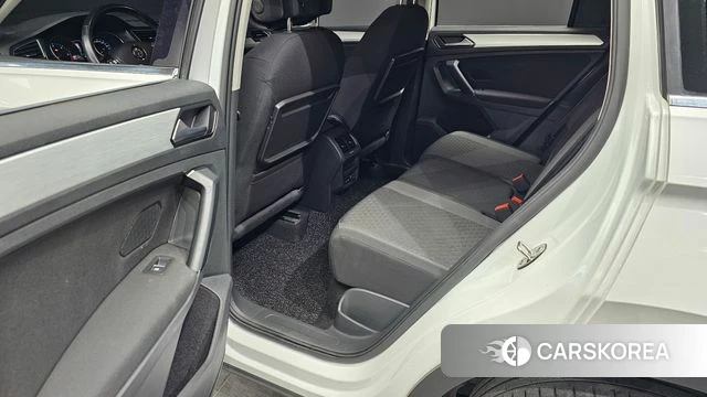 Volkswagen Tiguan second Generation 2018 Белый из Кореи, фото 3