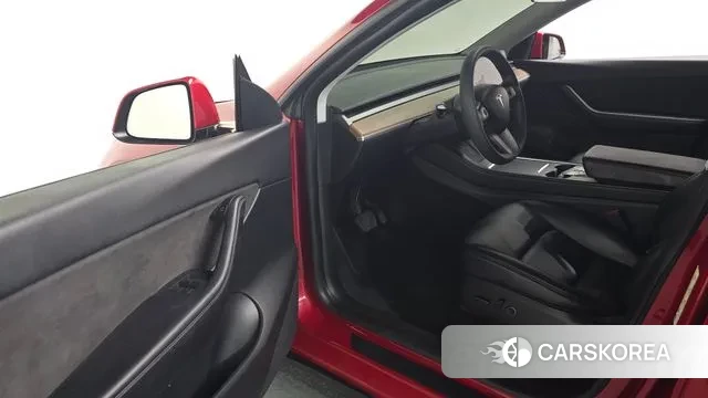 Tesla Model Y 2021 Красный из Кореи, фото 3