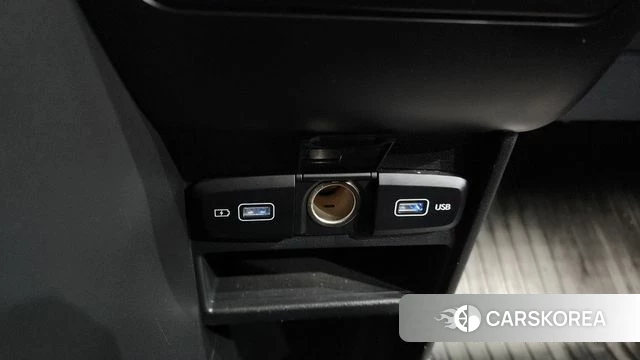 Hyundai Staria 2023 Белый из Кореи, фото 3