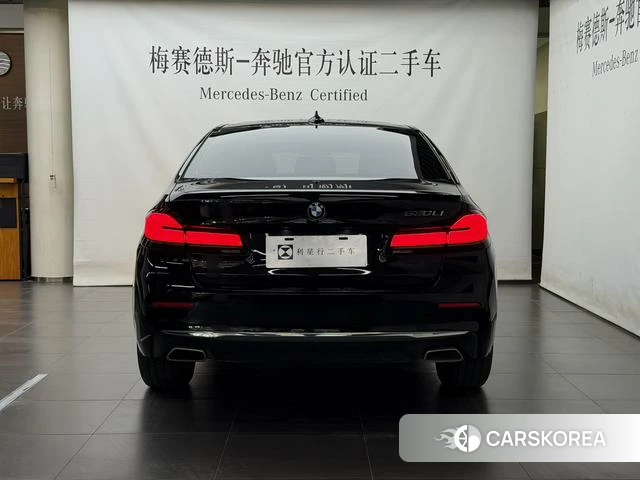 BMW 5 series 2021 Черный из Китая, фото 3