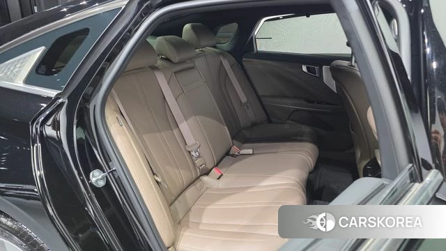 Kia K8 2023 Черный из Кореи, фото 3