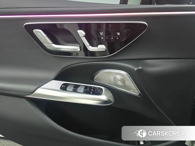 Mercedes-Benz E-Class W214 2026 Белый из Кореи, фото 3