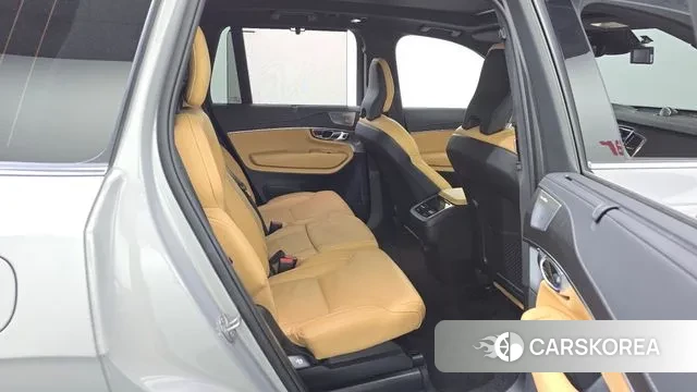 Volvo XC90 second Generation 2023 Серебристо-серый из Кореи, фото 3