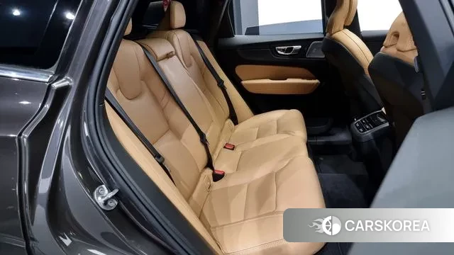 Volvo XC60 second Generation 2022 Серый из Кореи, фото 3