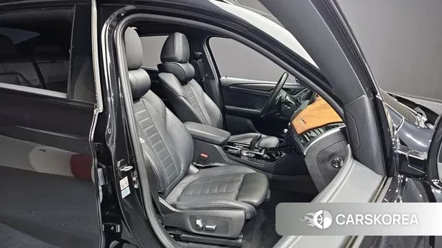 BMW X4 (G02) 2021 Черный из Кореи, фото 3