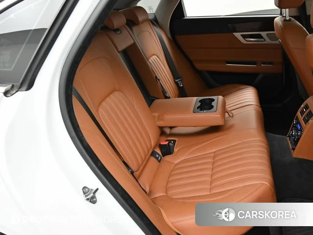 Jaguar XF (X260) 2018 Белый из Кореи, фото 3