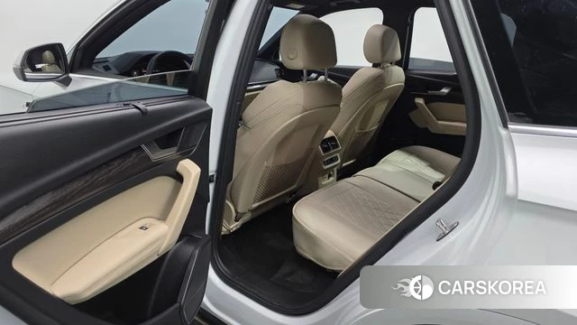Audi Q5 (FY) 2023 Белый из Кореи, фото 3