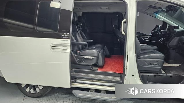 Hyundai Staria 2024 Белый из Кореи, фото 3
