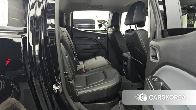 Chevrolet (GM Daewoo) Real New Colorado 2022 Черный из Кореи, фото 3