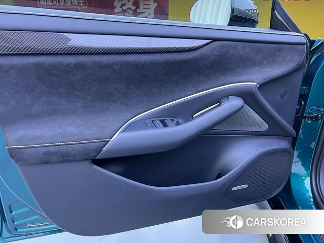 Xiaomi Car Xiaomi SU7 Ultra id 4253446 из Китая 3