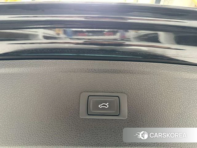 Audi Q5L 2022 Черный из Китая, фото 3