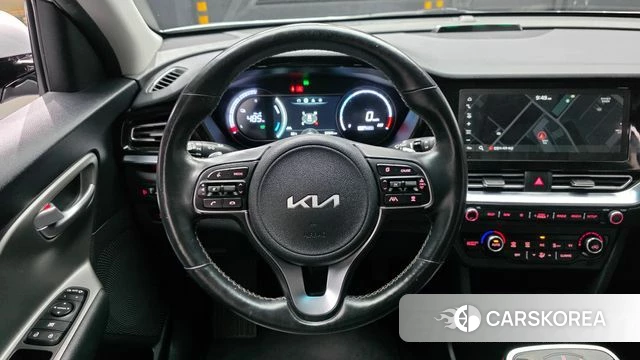 Kia Niro Plus 2022 Серебристо-серый из Кореи, фото 3