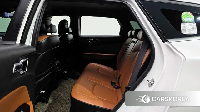 Kia Sportage 5th Generation Hybrid 2023 Белый из Кореи, фото 3