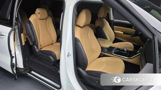 Kia Carnival 4th generation 2023 Белый из Кореи, фото 3