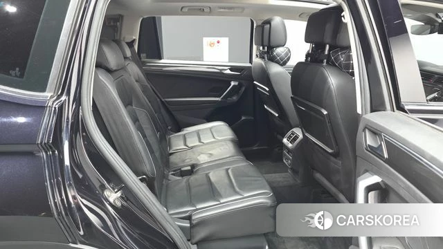 Volkswagen Tiguan Allspace 2018 Черный из Кореи, фото 3