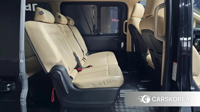 Hyundai Staria 2022 Черный из Кореи, фото 3