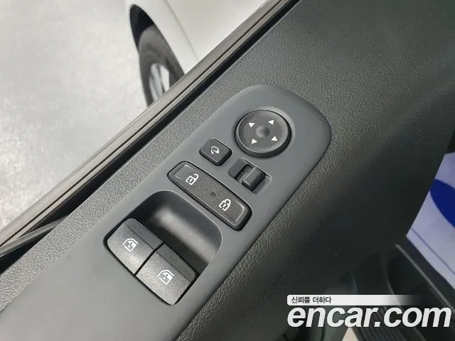 Hyundai Staria 2022 Белый из Кореи, фото 3