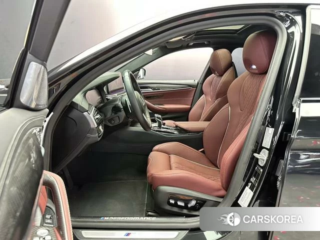 BMW 5 series 2021 Черный из Китая, фото 3