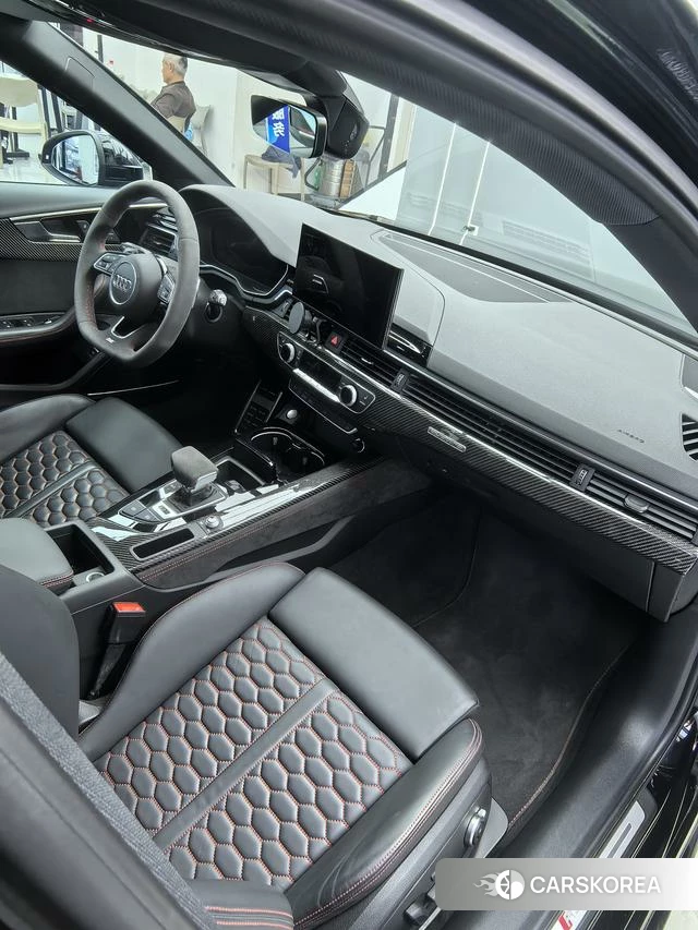 Audi RS 4 2022 Черный из Китая, фото 3