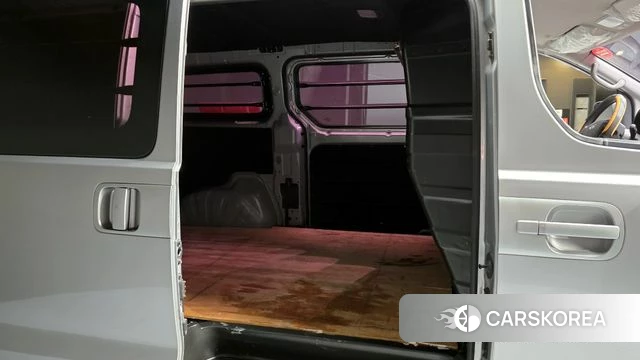 Hyundai The New Grand Starex 2018 Серебристо-серый из Кореи, фото 3