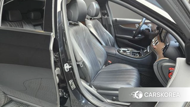 Mercedes-Benz E-Class W213 2020 Черный из Кореи, фото 3