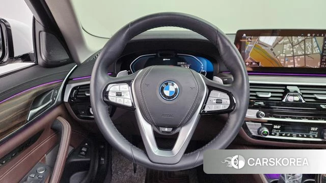 BMW 5 Series (G30) 2022 Белый из Кореи, фото 3
