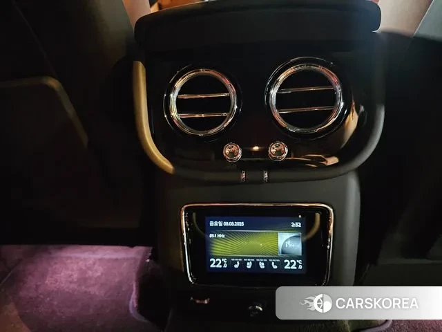 Bentley Bentayga 2022 Белый из Кореи, фото 3