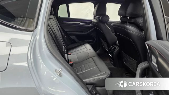 BMW X4 (G02) 2024 Цвет галактики из Кореи, фото 3