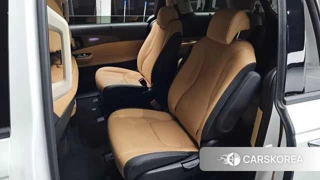 Kia Carnival 4th generation 2023 Белый из Кореи, фото 3