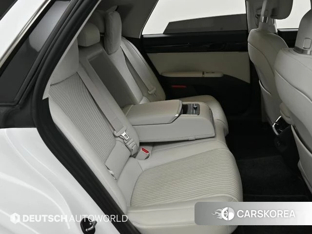 Hyundai Grandeur Hybrid (GN7) 2023 Белый из Кореи, фото 3