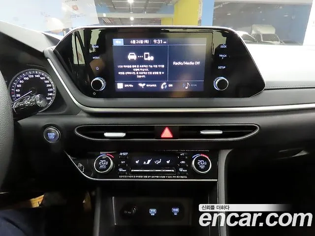 Hyundai Sonata Hybrid (DN8) 2021 Серебряный из Кореи, фото 3