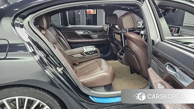 BMW 7 Series (G11) 2021 Черный из Кореи, фото 3