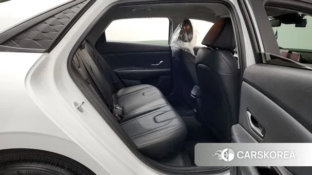 Hyundai The New Avante (CN7) 2023 Белый из Кореи, фото 3